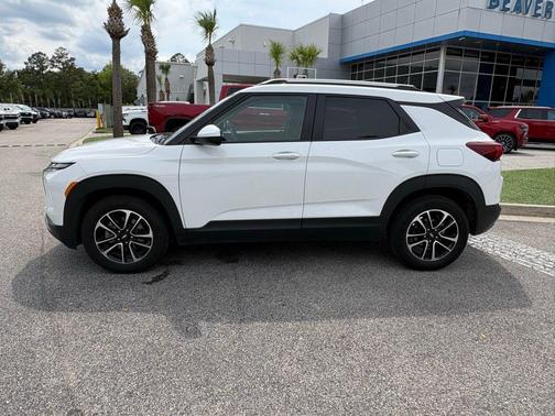 Summit White 2024 Chevrolet Trailblazer LT