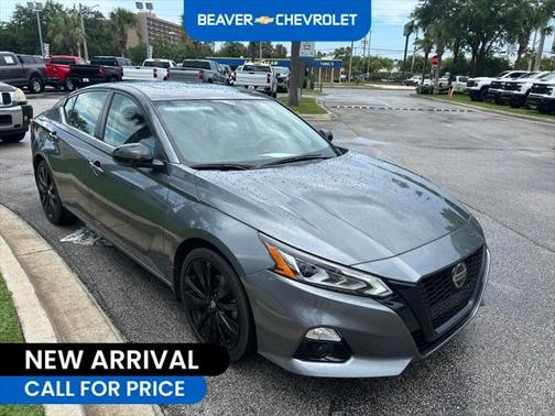 2022 Nissan Altima SR FWD