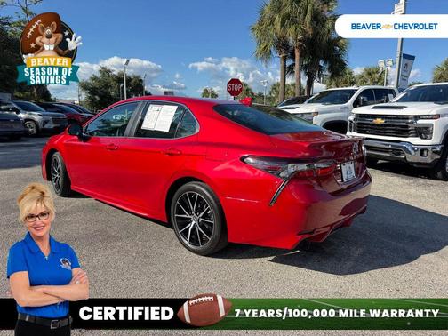 2022 Toyota Camry SE