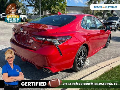 2022 Toyota Camry SE