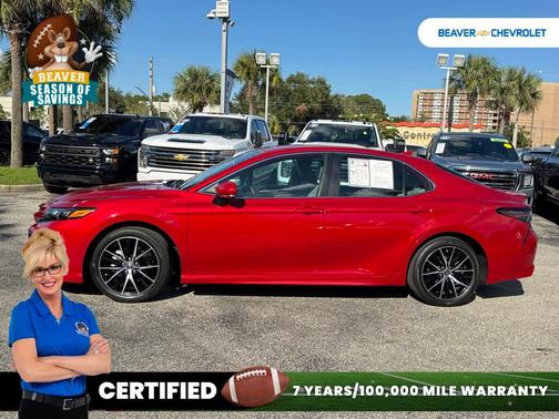 2022 Toyota Camry SE