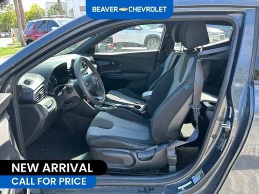 2019 Hyundai Veloster 2