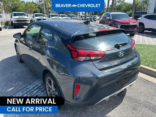 2019 Hyundai Veloster 2