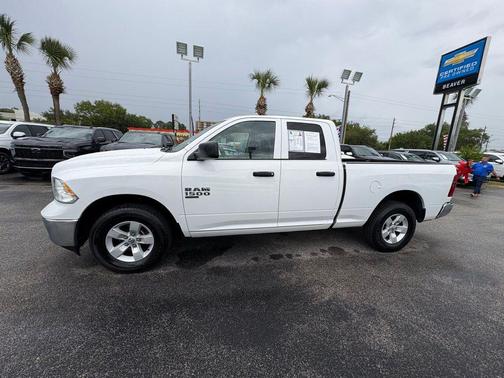 Bright White Clearcoat 2024 RAM 1500 Classic SLT