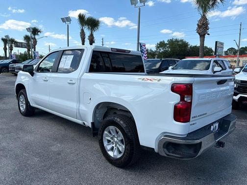 Summit White 2025 Chevrolet Silverado 1500 LT