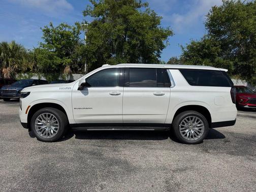 2025 Chevrolet Suburban 4WD High Country
