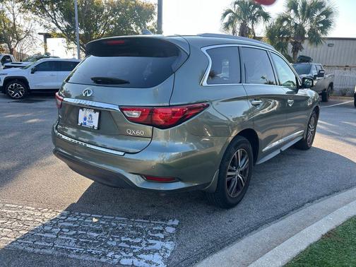 2016 INFINITI QX60 Base