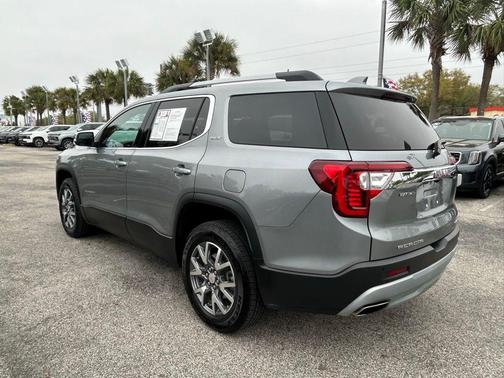 Sterling Metallic 2023 GMC Acadia AWD SLT