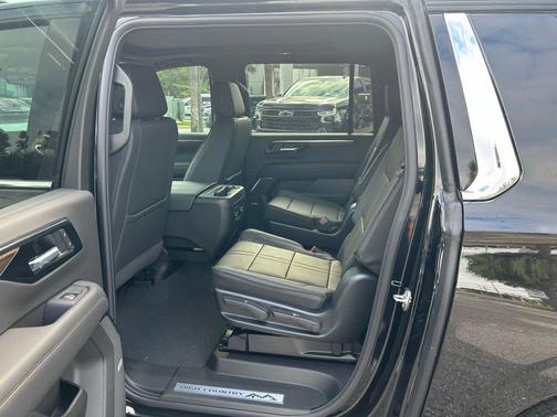 2026 Chevrolet Suburban High Country, RWD