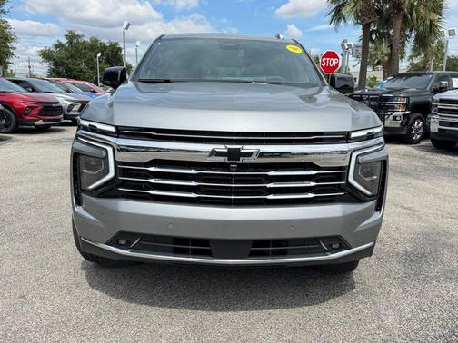 2025 Chevrolet Suburban LT