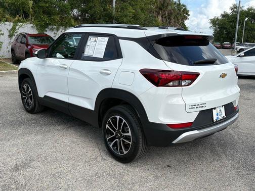 Summit White 2025 Chevrolet Trailblazer LT