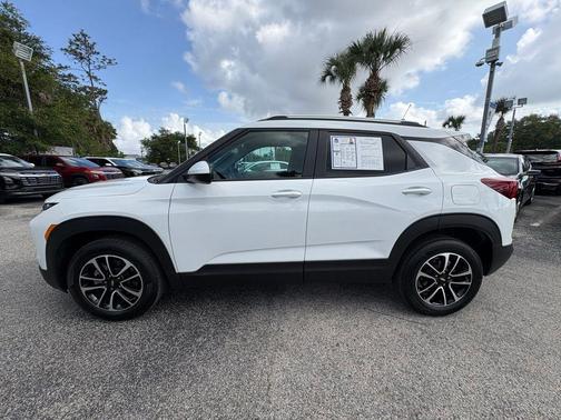 Summit White 2025 Chevrolet Trailblazer LT