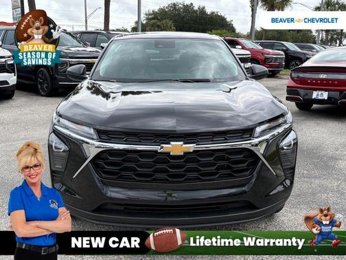 Mosaic Black Metallic 2026 Chevrolet Trax LS