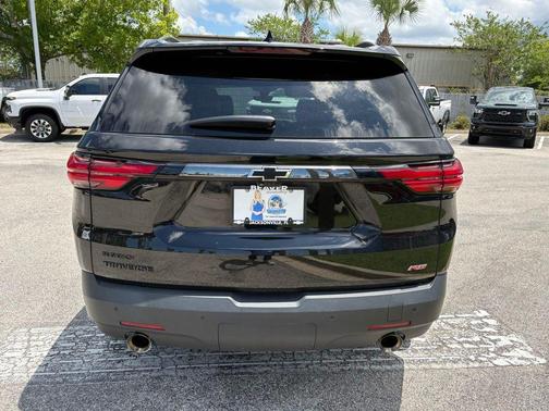 Black Metallic 2023 Chevrolet Traverse RS