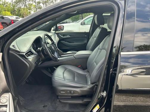 2022 Buick Enclave FWD Essence