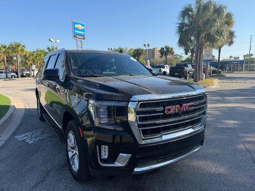 Onyx Black 2022 GMC Yukon XL SLT
