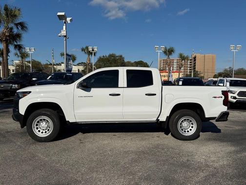 2025 Chevrolet Colorado WT