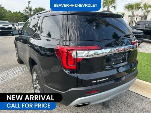 2023 GMC Acadia AWD SLT