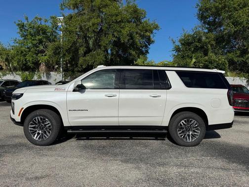 2025 Chevrolet Suburban 4WD Z71