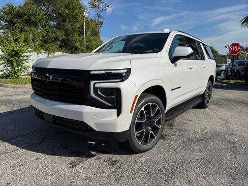 2025 Chevrolet Suburban RST