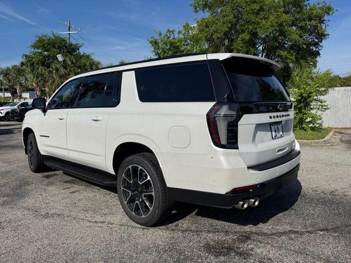 2025 Chevrolet Suburban RST