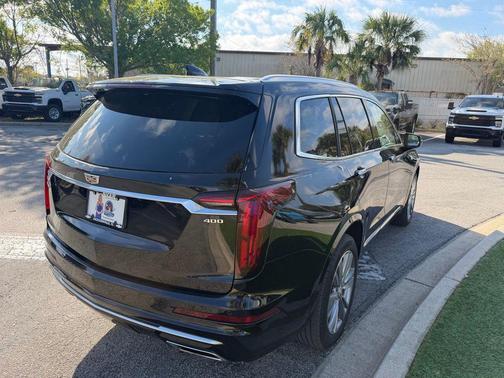 Stellar Black Metallic 2023 Cadillac XT6 Premium Luxury FWD