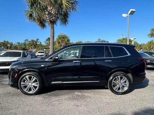 Stellar Black Metallic 2023 Cadillac XT6 Premium Luxury FWD