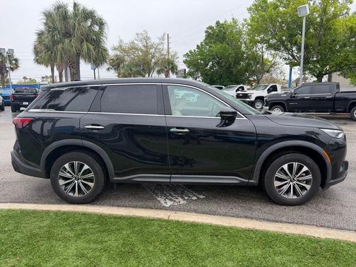 2022 INFINITI QX60 Pure