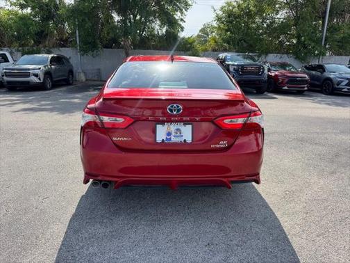 2020 Toyota Camry SE