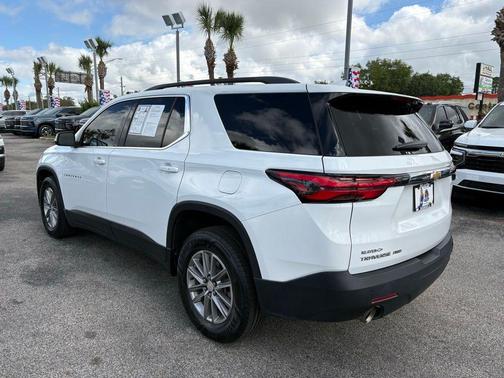 Summit White 2023 Chevrolet Traverse LT Cloth