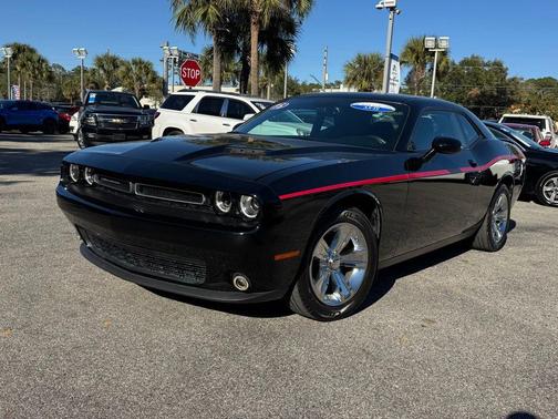 2015 Dodge Challenger SXT