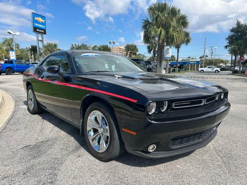 2015 Dodge Challenger SXT