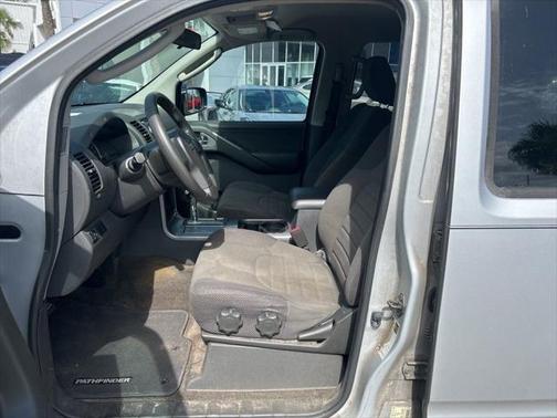 2012 Nissan Pathfinder S