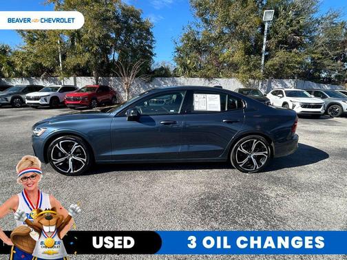 2024 Volvo S60 B5 Core Dark Theme