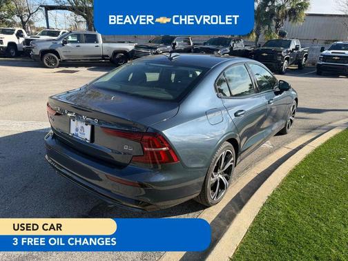 2024 Volvo S60 B5 Core Dark Theme