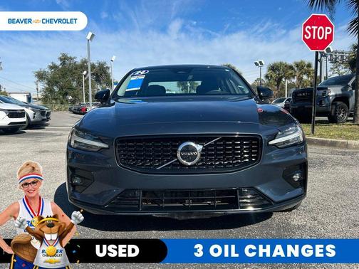 2024 Volvo S60 B5 Core Dark Theme