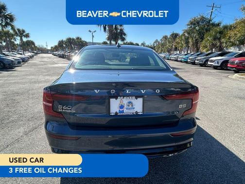 2024 Volvo S60 B5 Core Dark Theme