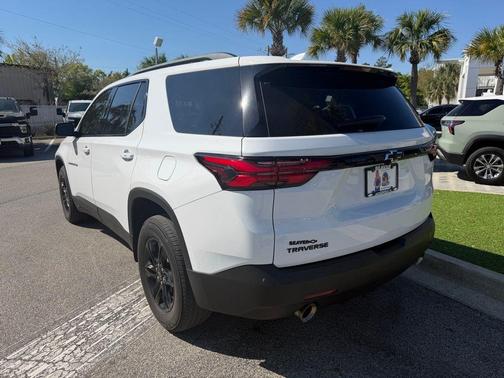 Summit White 2023 Chevrolet Traverse LS