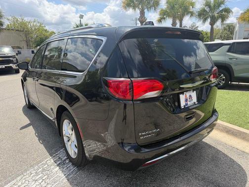 2018 Chrysler Pacifica Touring-L