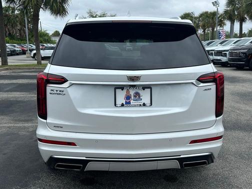 Crystal White Tricoat 2021 Cadillac XT6 Premium Luxury AWD