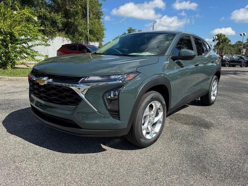 2025 Chevrolet Trax LS
