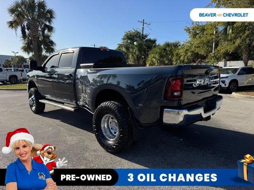 2025 RAM 3500 Tradesman Crew Cab 4x4 8' Box