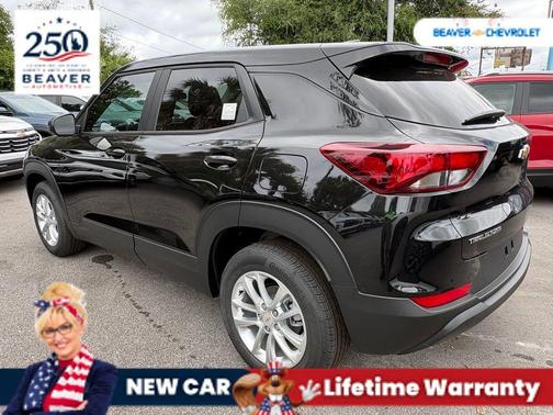 Mosaic Black Metallic 2026 Chevrolet Trailblazer LS