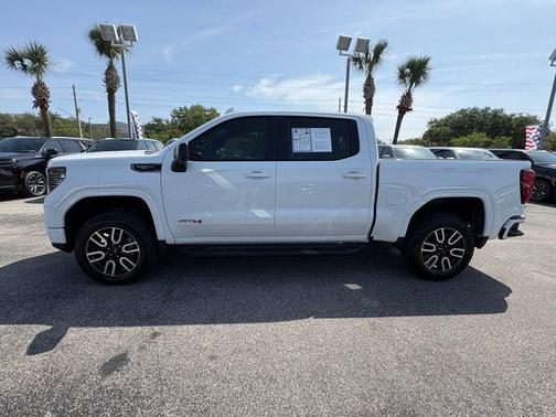 Summit White 2025 GMC Sierra 1500 AT4
