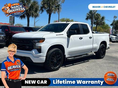 Summit White 2026 Chevrolet Silverado 1500 Custom