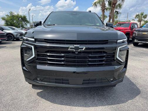 2025 Chevrolet Suburban RST