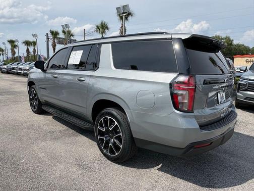 Sterling Gray Metallic 2023 Chevrolet Suburban RST
