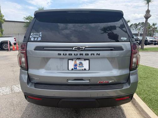 Sterling Gray Metallic 2023 Chevrolet Suburban RST