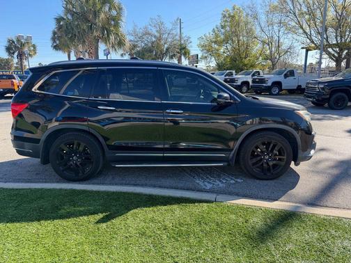 2019 Honda Pilot Touring 8-Passenger