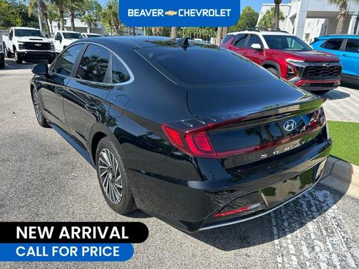 2023 Hyundai SONATA Hybrid Limited